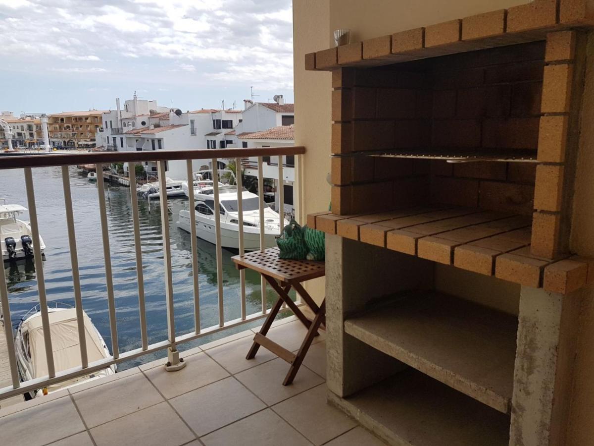 Magnifico Apartamento Junto Al Canal Principal. 艾姆布里亚布拉瓦 外观 照片