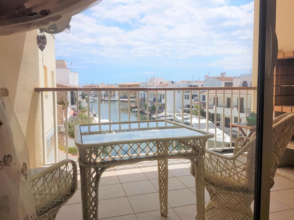 Magnifico Apartamento Junto Al Canal Principal. 艾姆布里亚布拉瓦 外观 照片